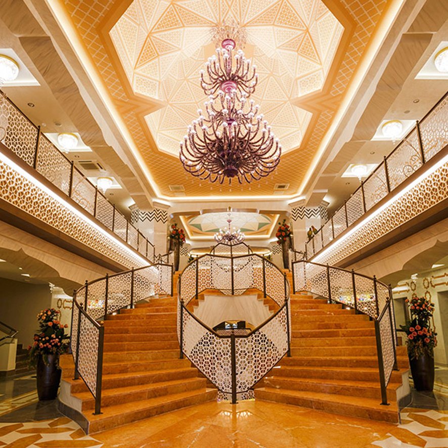 Royal Taj Mahal Hotel 