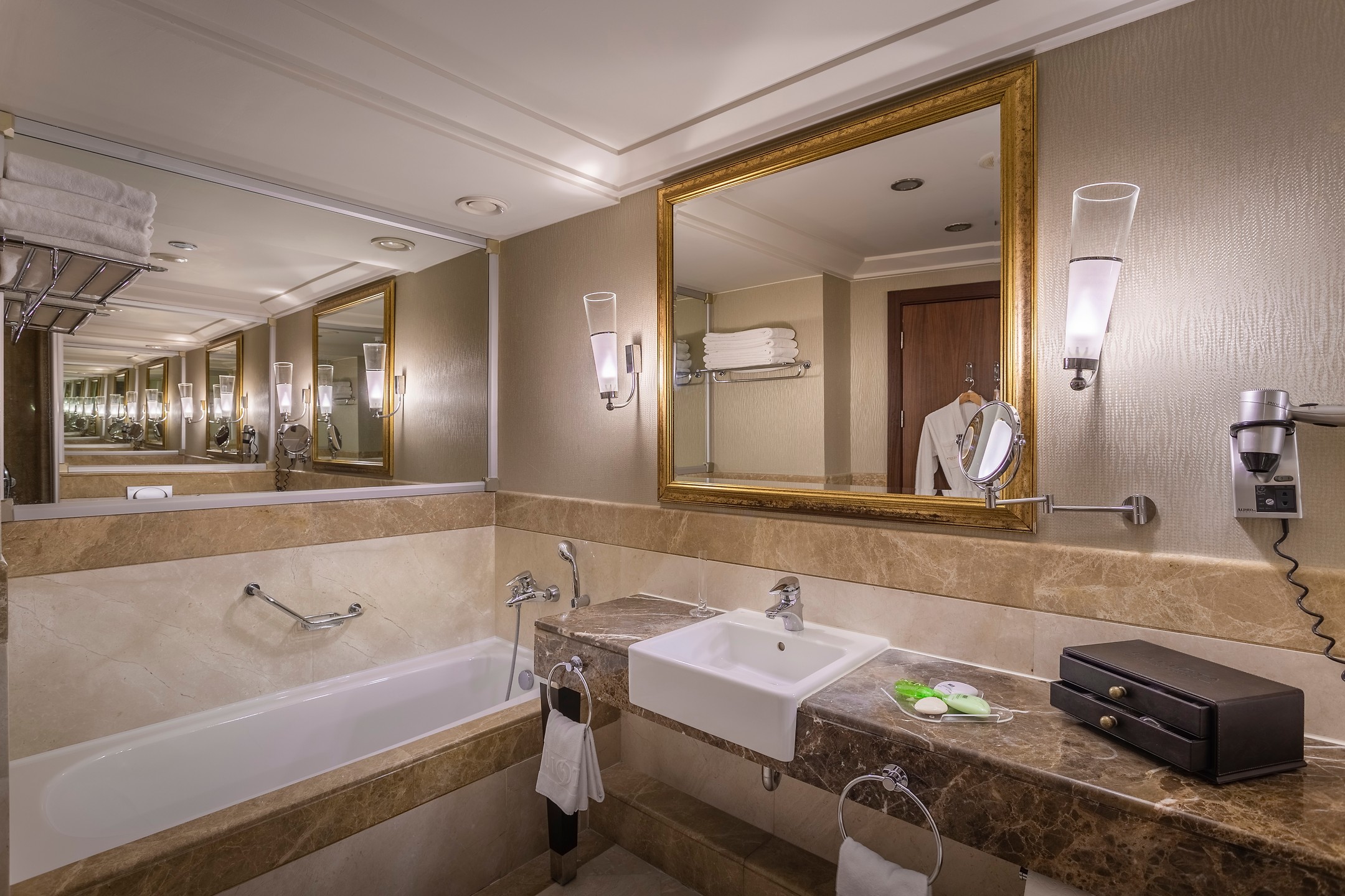 Calista Luxury Resort Hotel