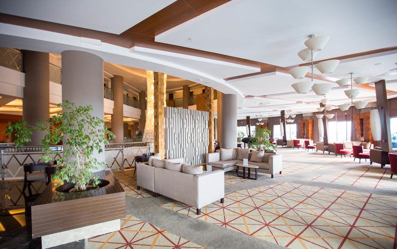 COMMODORE HOTEL