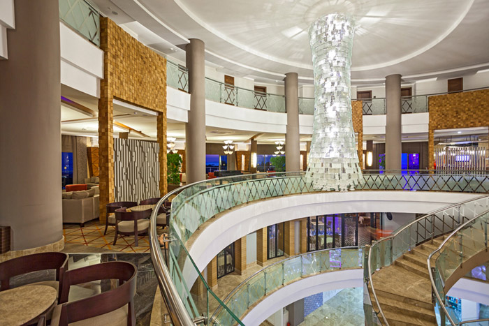 COMMODORE HOTEL