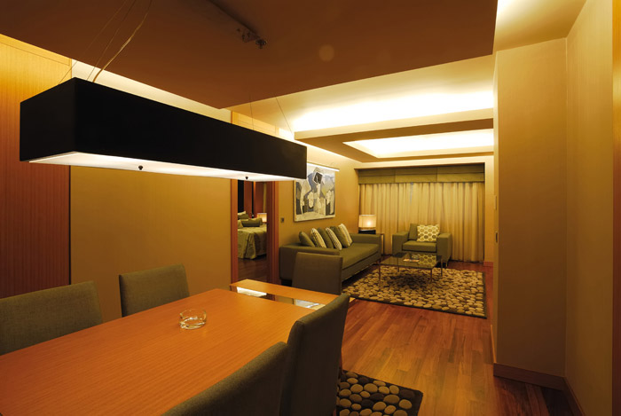 CROWN PLAZA