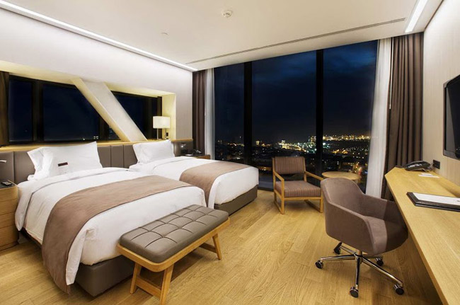 DOUBLE TREE BY HILTON