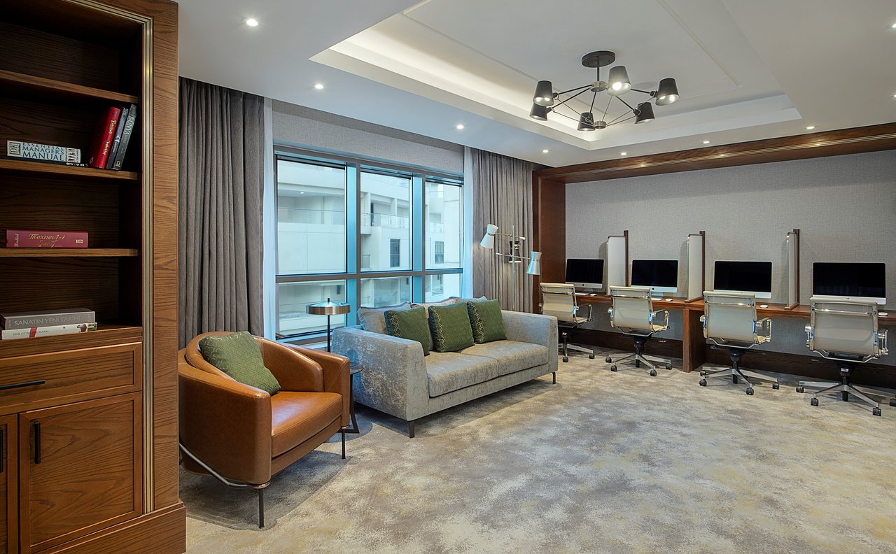 Hilton Doha The Pearl Hotel & Residences