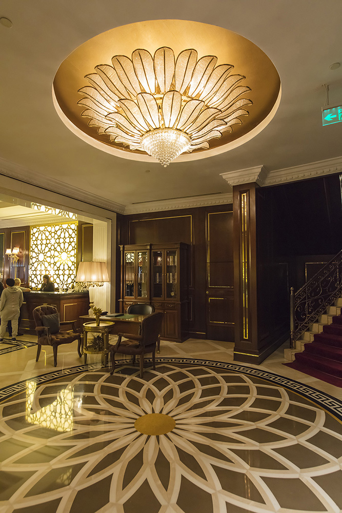 Latanya Hotel