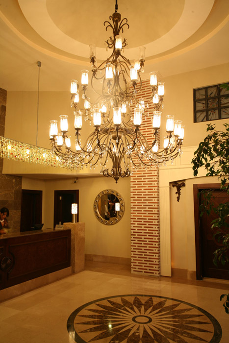 OLEANDER HOTEL