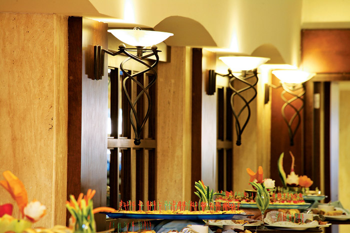 OLEANDER HOTEL