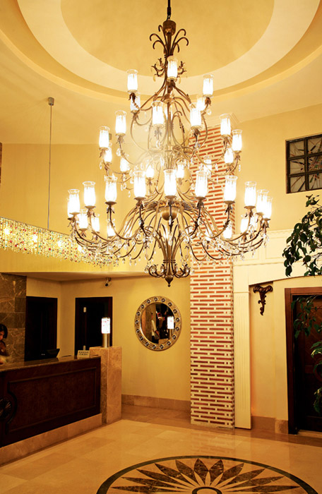 OLEANDER HOTEL