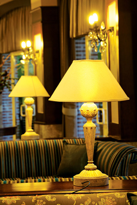 OLEANDER HOTEL