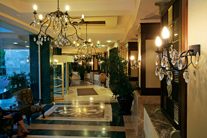 OLEANDER HOTEL