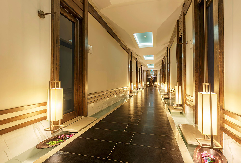 ROBINSON HOTEL