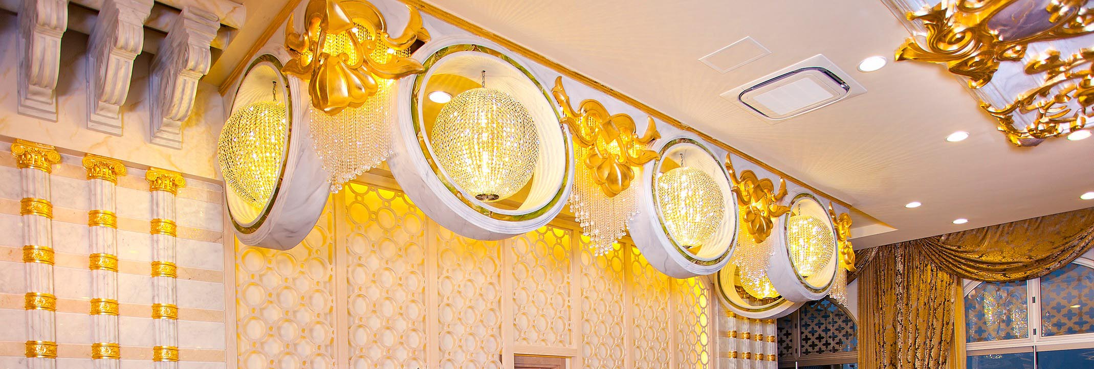 Royal Holiday Palace