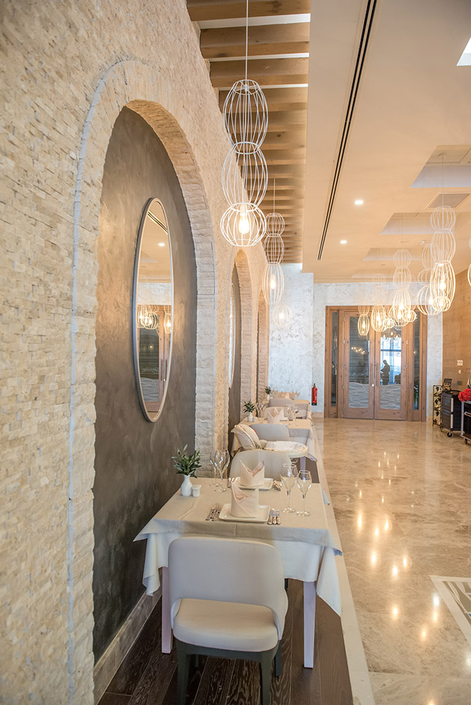 Royal Seginus Hotel