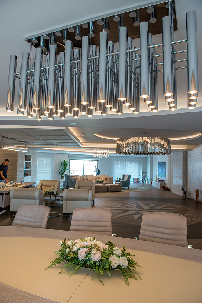 Royal Seginus Hotel