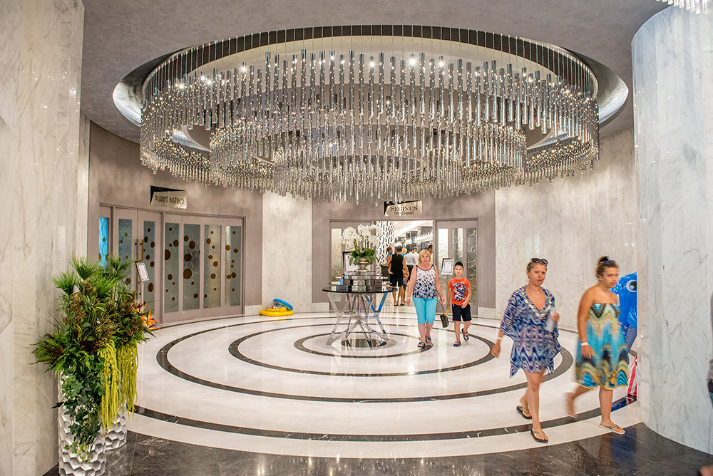 Royal Seginus Hotel