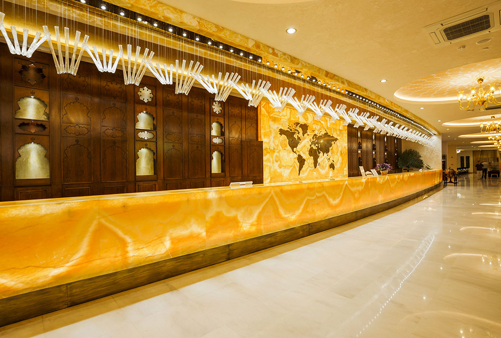 Royal Taj Mahal Hotel
