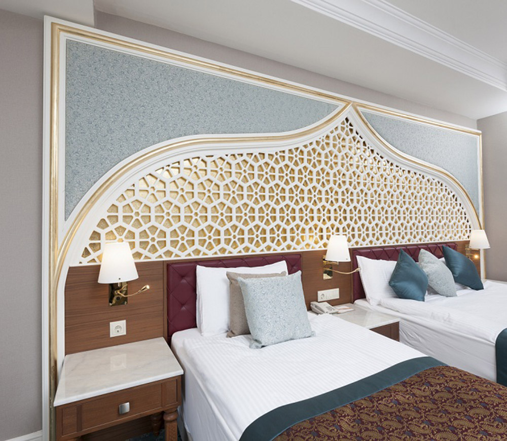 Royal Taj Mahal Hotel
