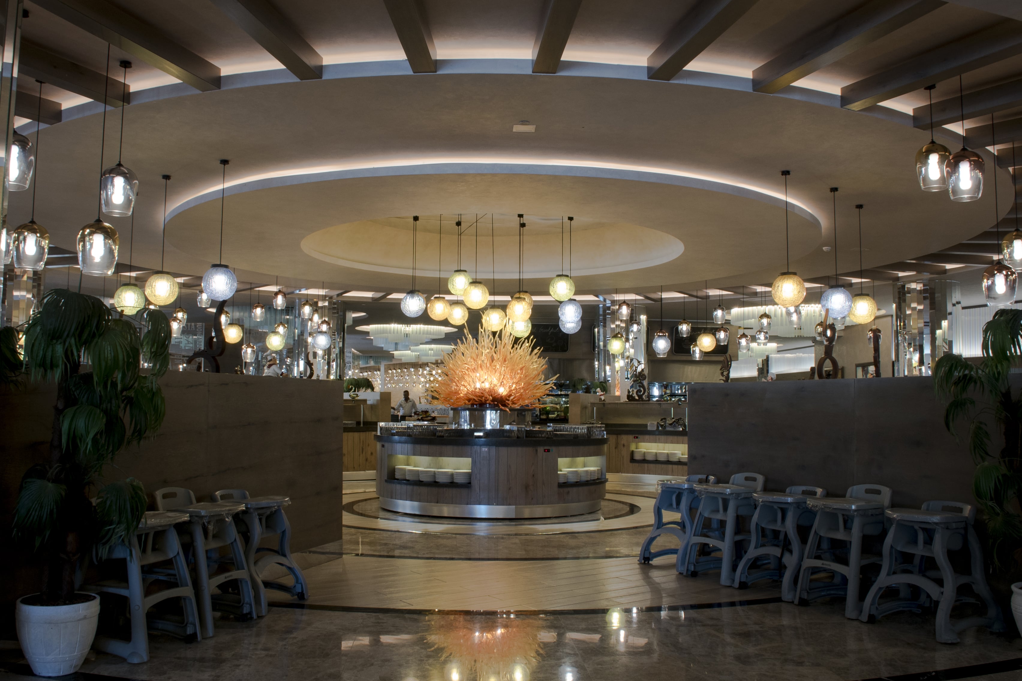 Royal Wings Hotel