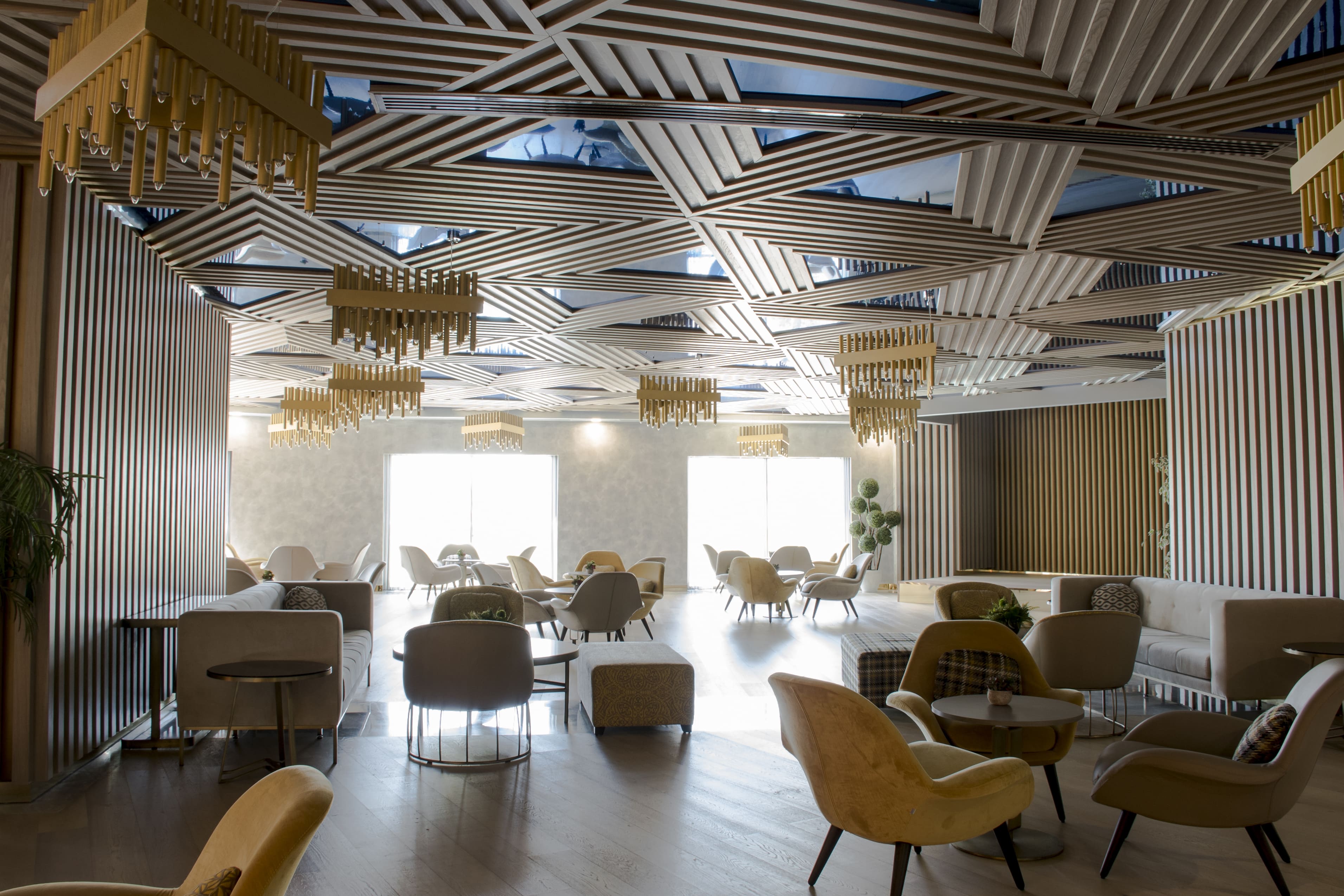 Royal Wings Hotel