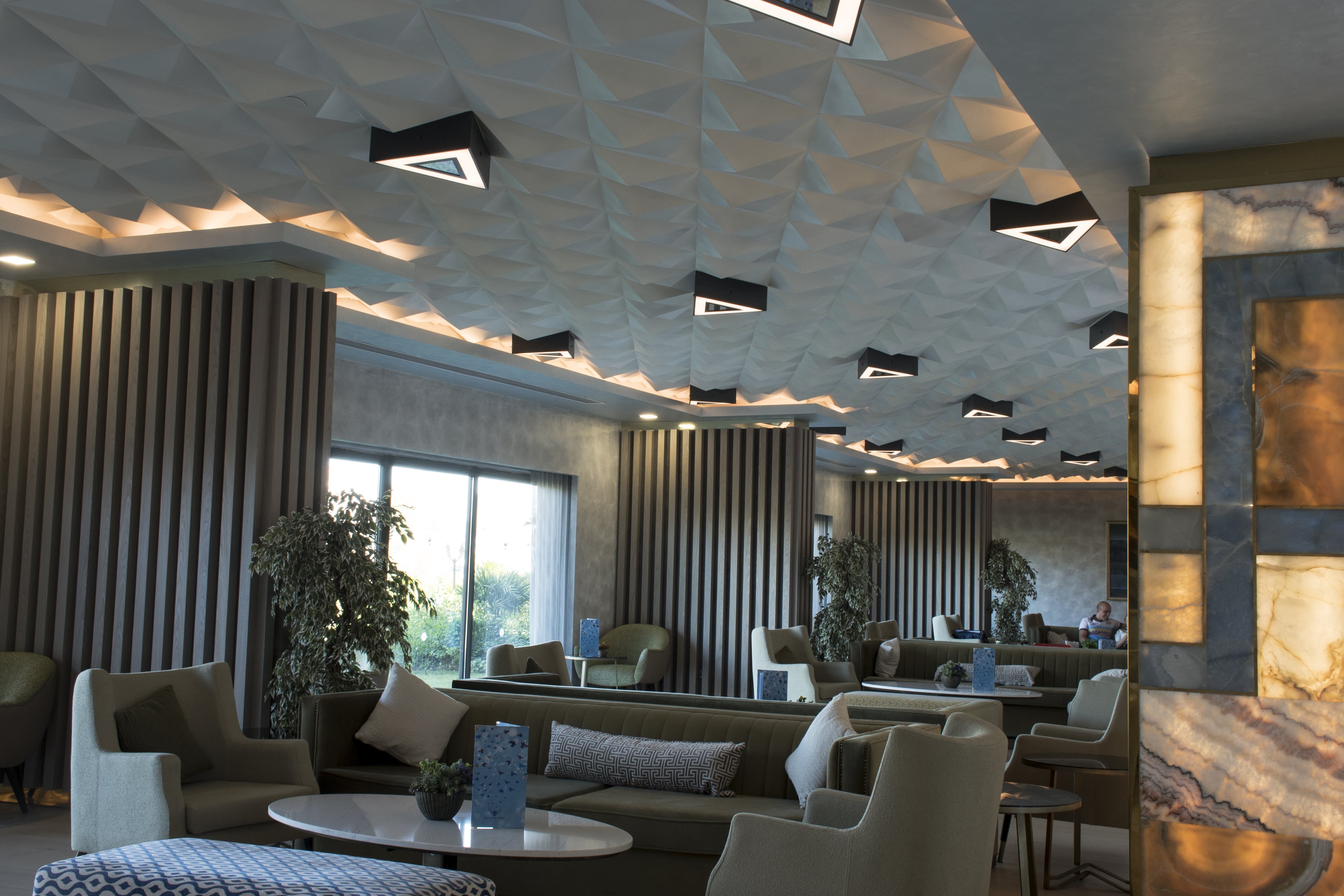 Royal Wings Hotel