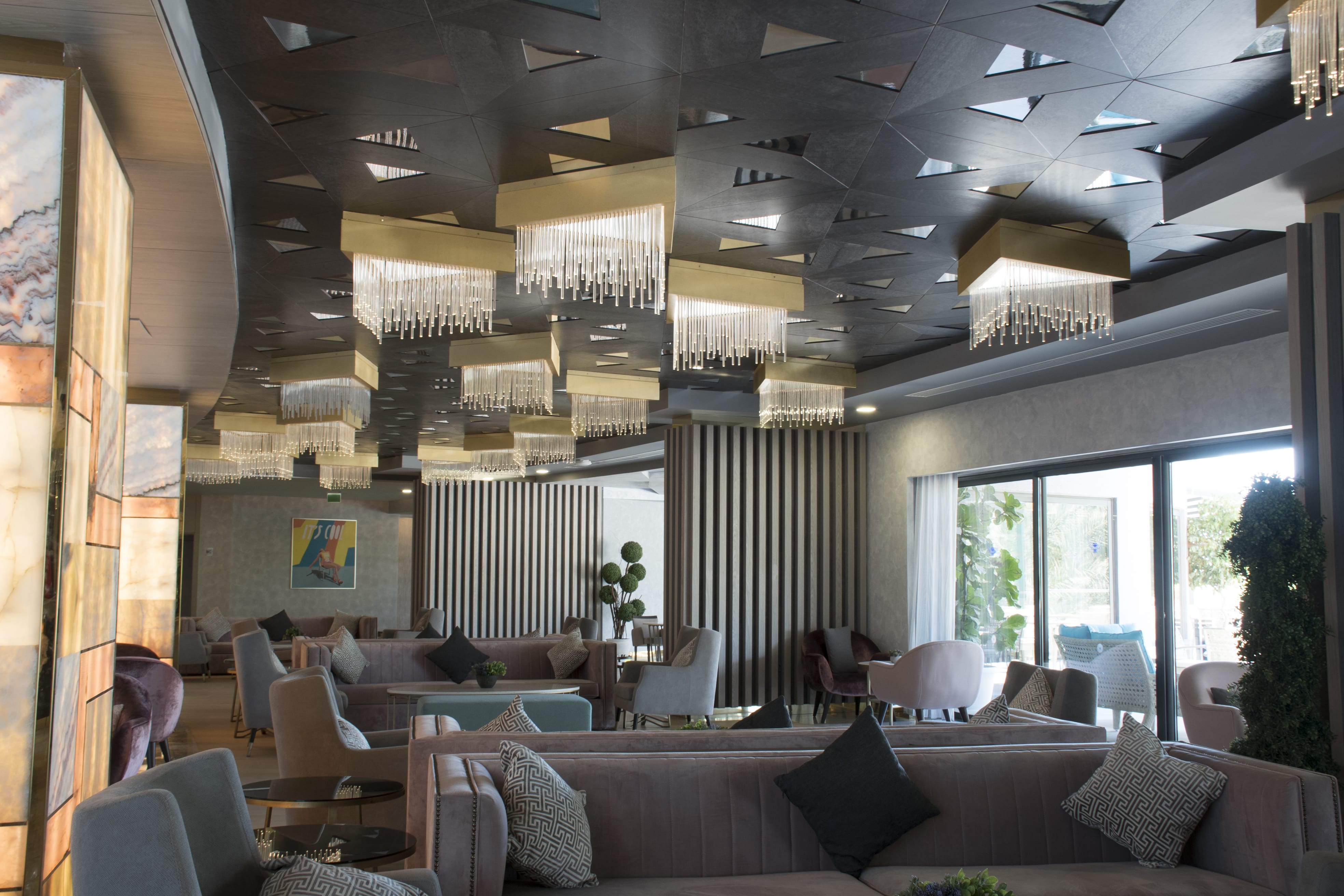 Royal Wings Hotel