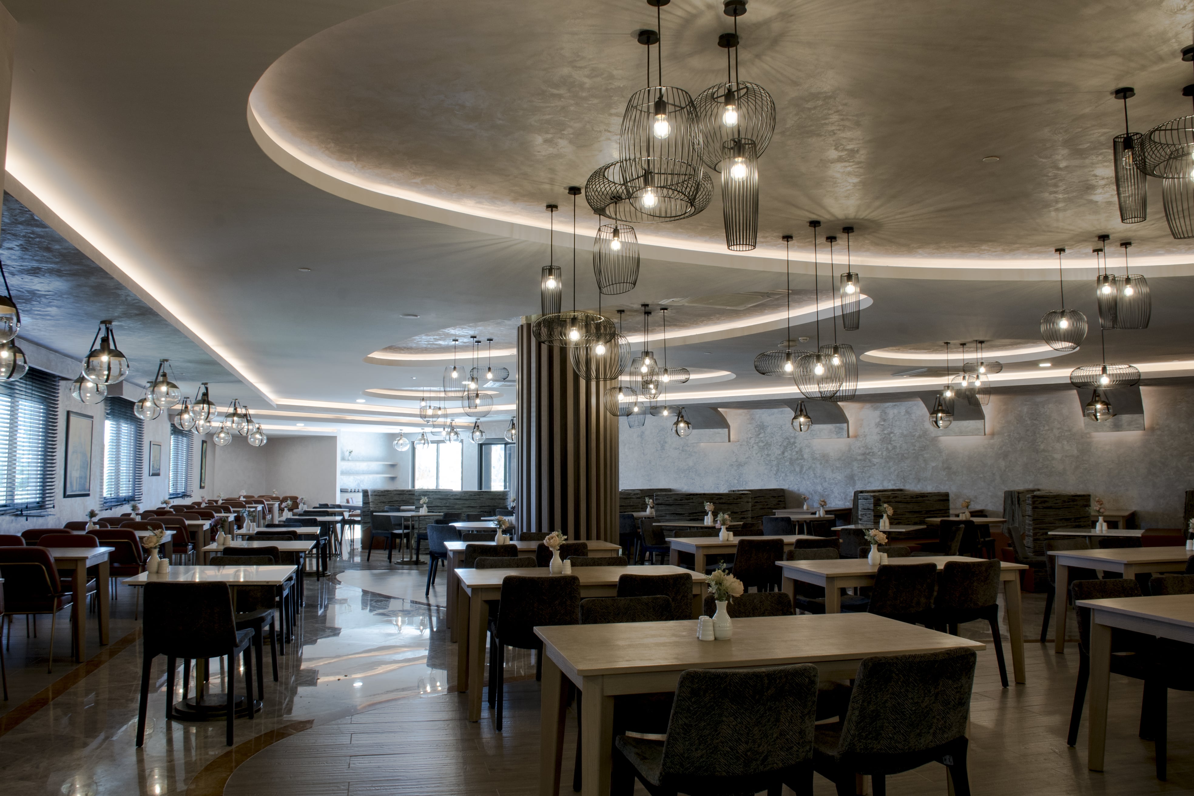 Royal Wings Hotel
