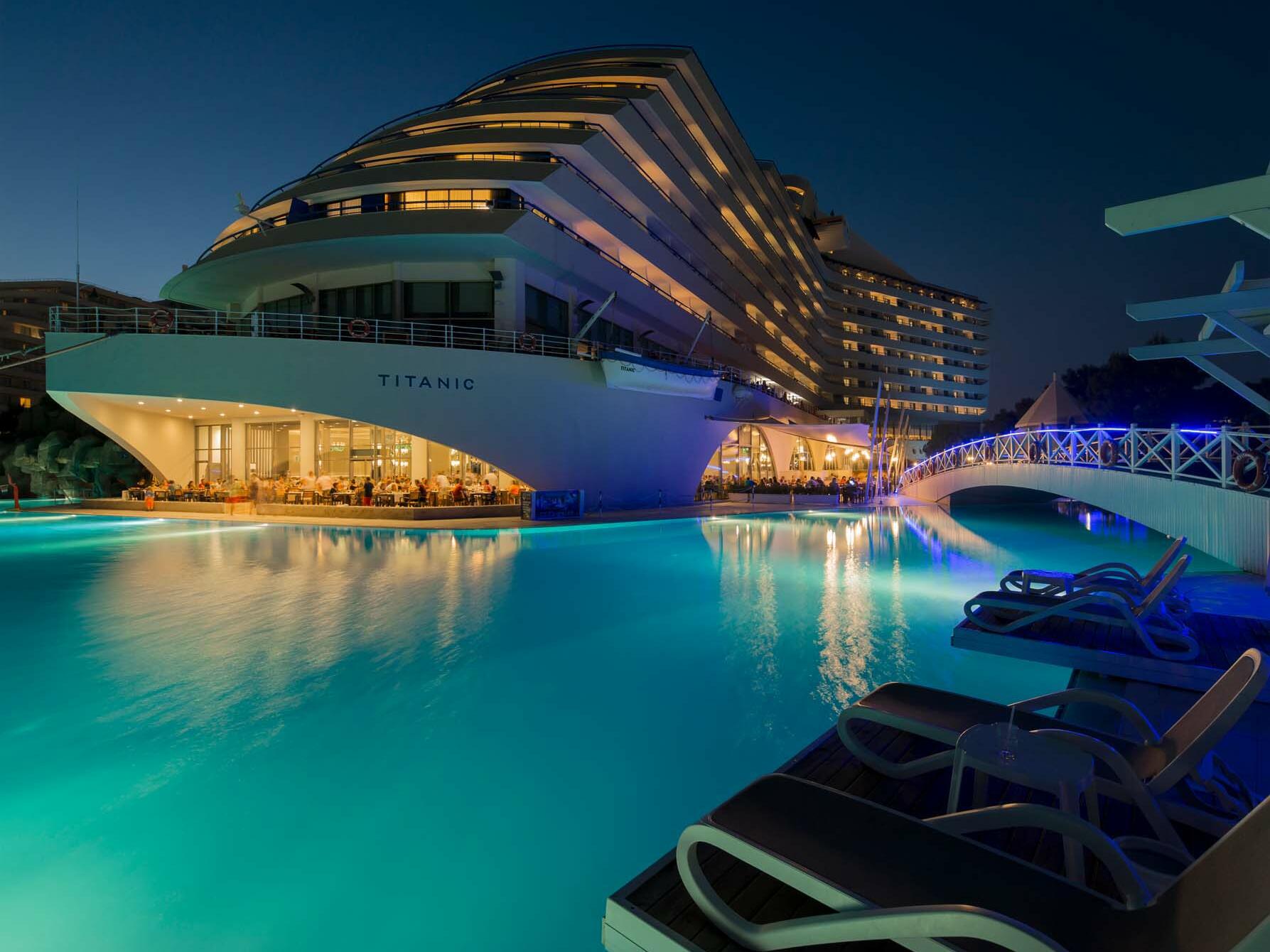 Titanic Beach Lara Resort